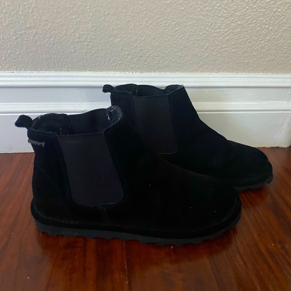 Bearpaw Chelsea winter boots